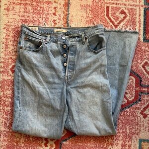 Levi’s Ribcage Flare - Light Blue Denim Jeans